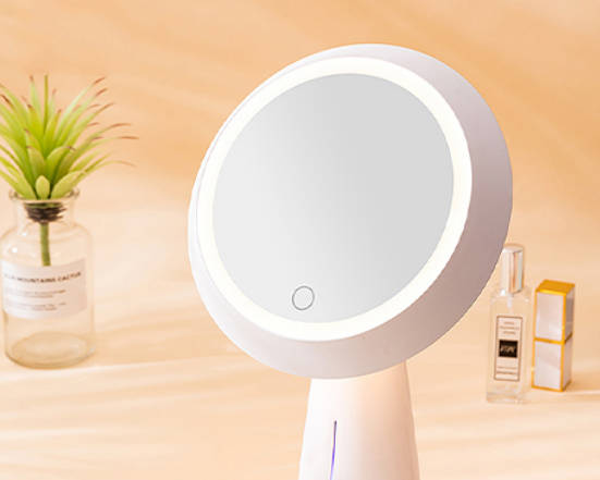 Choose the Right Magnification for Your Makeup Mirror