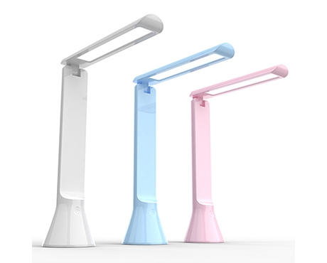 Y21 serves as both a table lamp for daily lighting